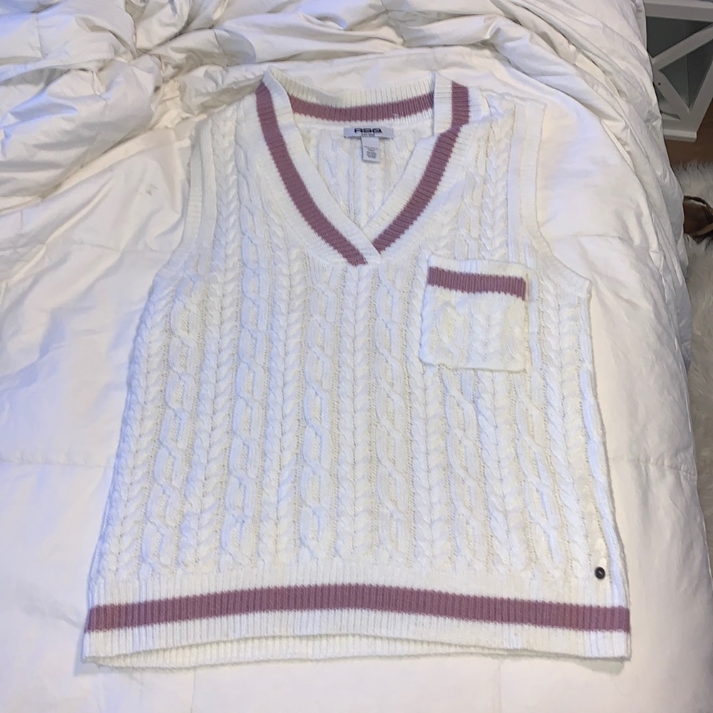 SWEATER VEST